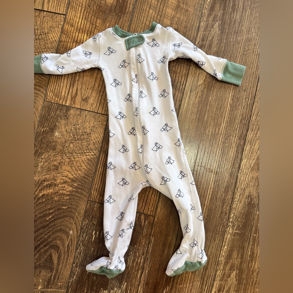 The Beaufort Bonnet Company White and Green Footie with Horses